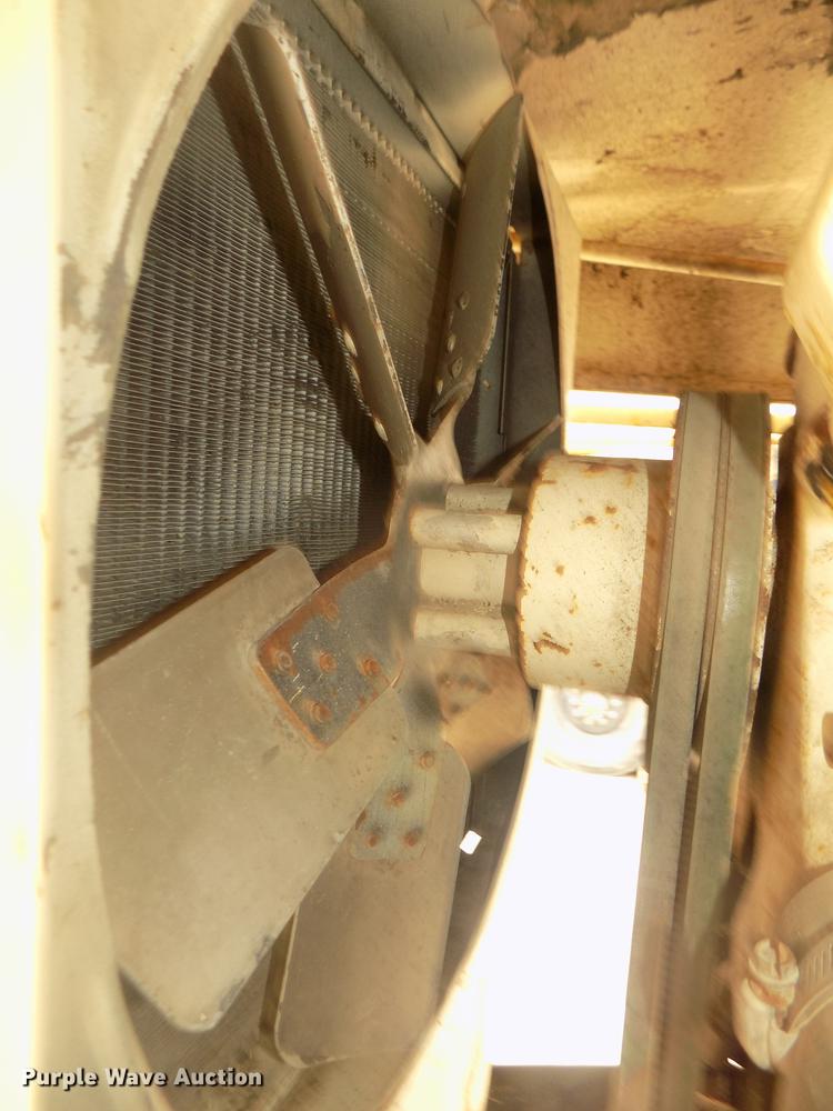 image for item DD2799 Elgin White Wing T street sweeper