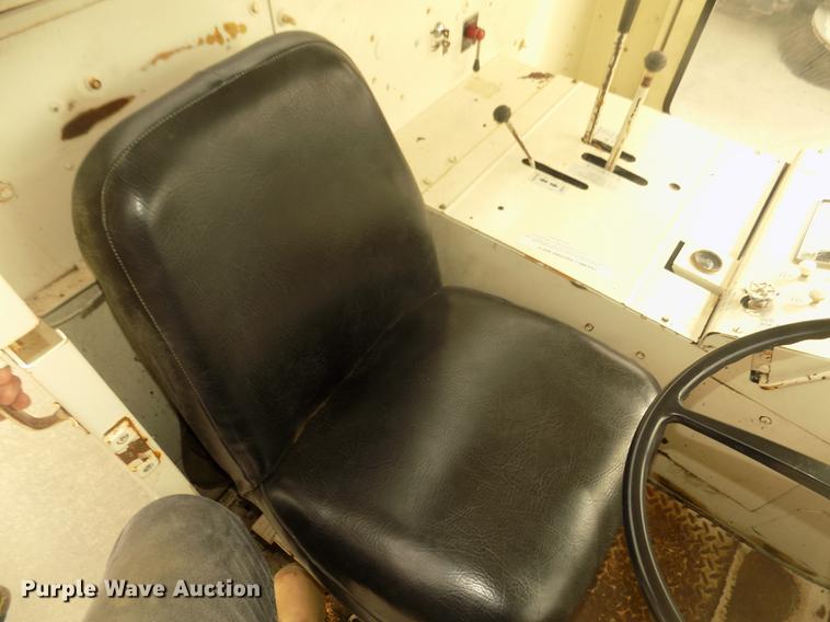 image for item DD2799 Elgin White Wing T street sweeper