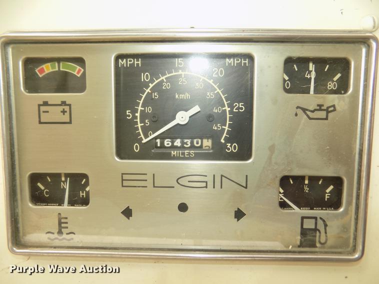 image for item DD2799 Elgin White Wing T street sweeper