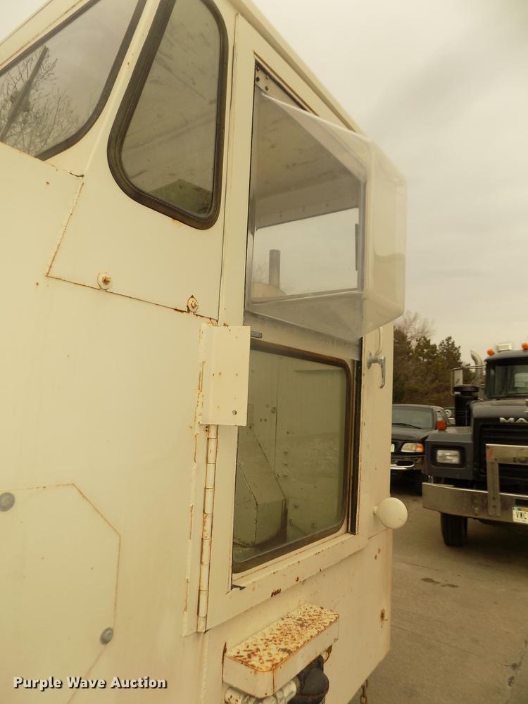 image for item DD2799 Elgin White Wing T street sweeper