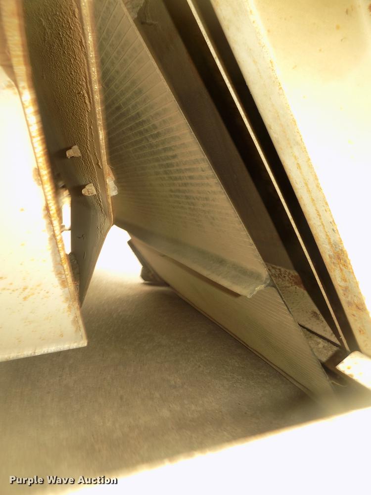 image for item DD2799 Elgin White Wing T street sweeper