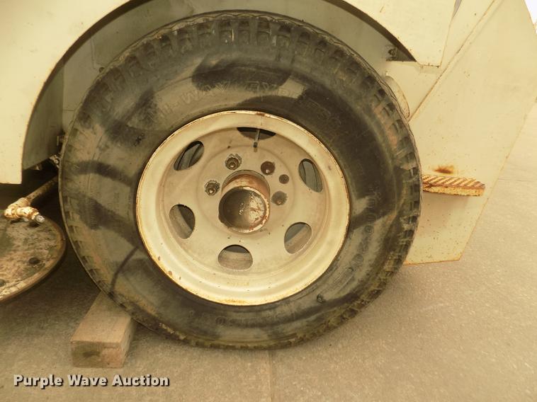 image for item DD2799 Elgin White Wing T street sweeper