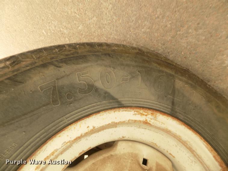 image for item DD2799 Elgin White Wing T street sweeper