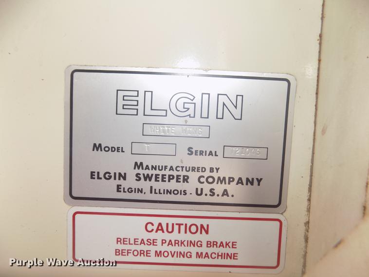 image for item DD2799 Elgin White Wing T street sweeper