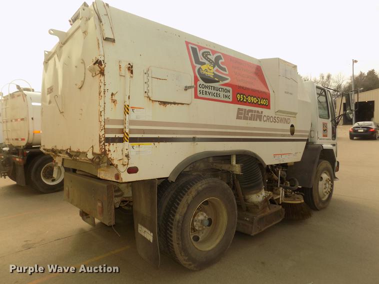 image for item DD2800 1993 Ford CF7000 Crosswind sweeper truck