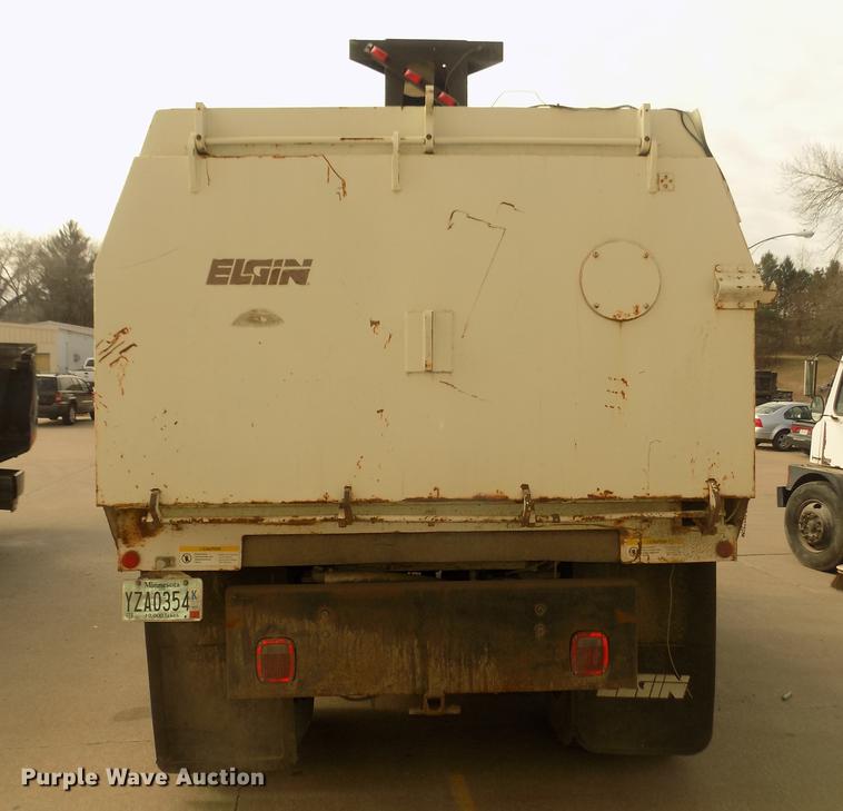 image for item DD2800 1993 Ford CF7000 Crosswind sweeper truck