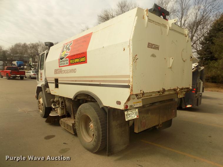 image for item DD2800 1993 Ford CF7000 Crosswind sweeper truck