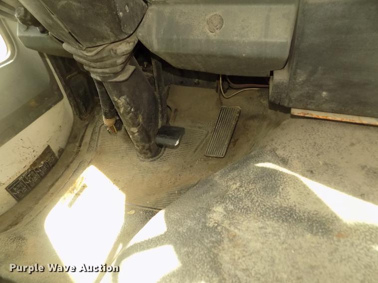 image for item DD2800 1993 Ford CF7000 Crosswind sweeper truck