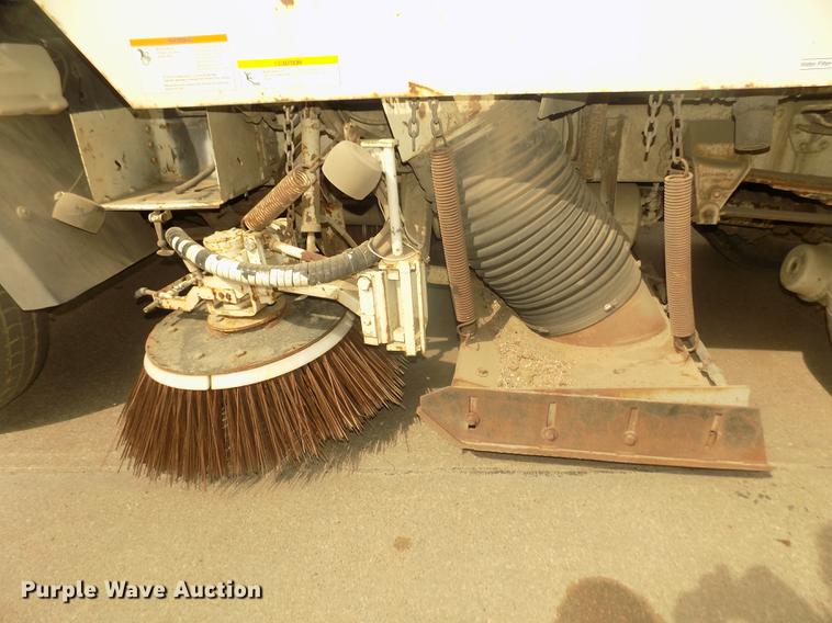 image for item DD2800 1993 Ford CF7000 Crosswind sweeper truck