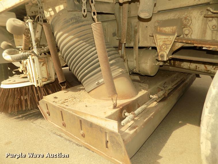 image for item DD2800 1993 Ford CF7000 Crosswind sweeper truck