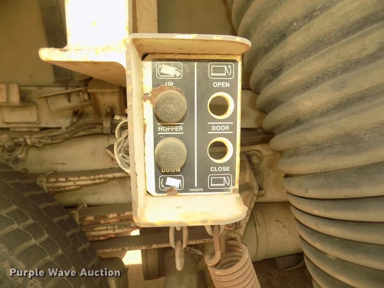 image for item DD2800 1993 Ford CF7000 Crosswind sweeper truck