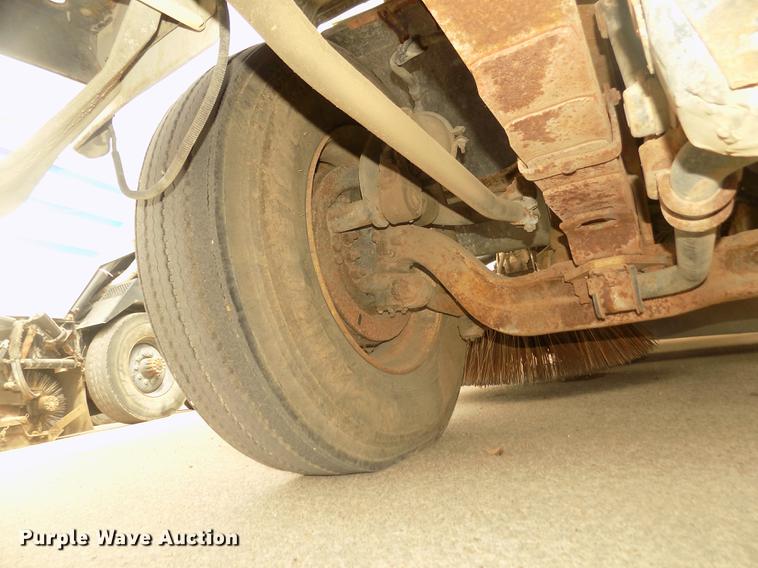 image for item DD2800 1993 Ford CF7000 Crosswind sweeper truck