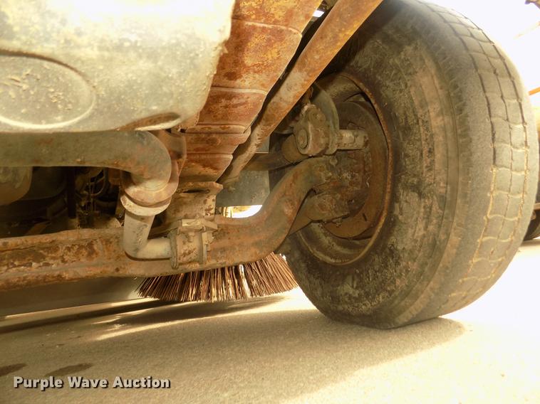 image for item DD2800 1993 Ford CF7000 Crosswind sweeper truck