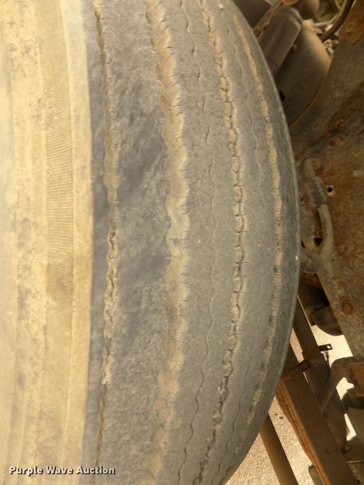 image for item DD2800 1993 Ford CF7000 Crosswind sweeper truck