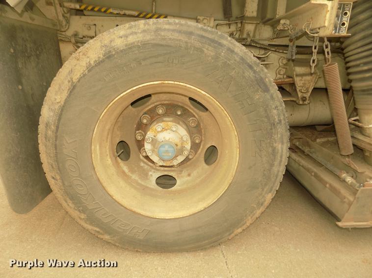 image for item DD2800 1993 Ford CF7000 Crosswind sweeper truck