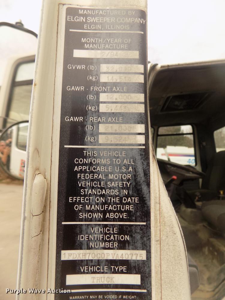 image for item DD2800 1993 Ford CF7000 Crosswind sweeper truck