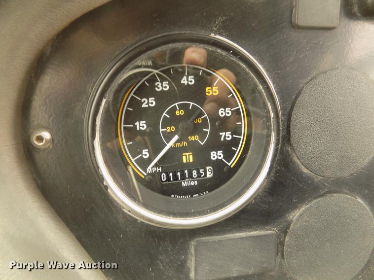 image for item DD2801 2005 Johnston 4000 sweeper