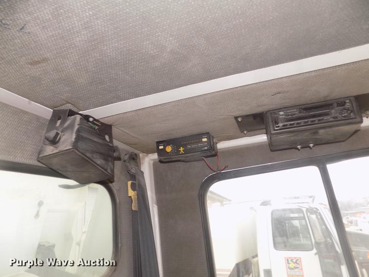 image for item DD2801 2005 Johnston 4000 sweeper