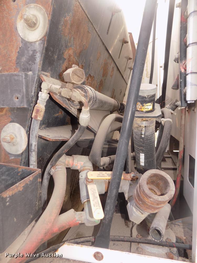 image for item DD2801 2005 Johnston 4000 sweeper