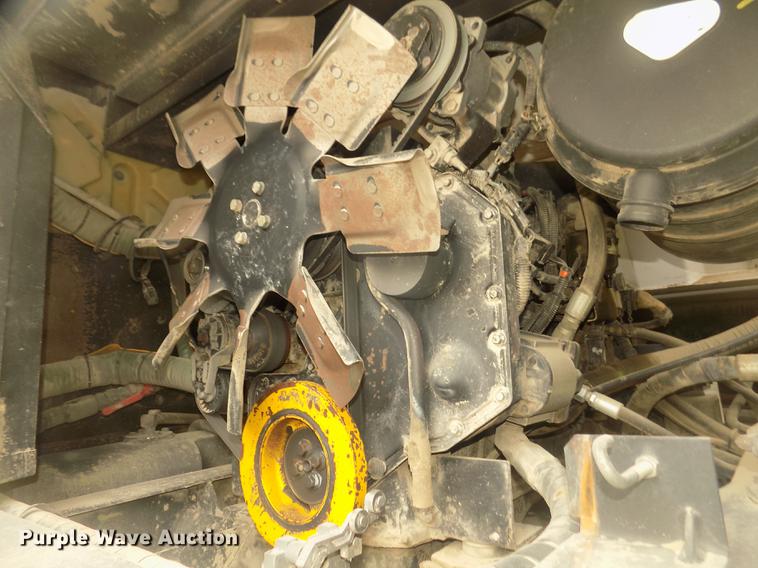 image for item DD2801 2005 Johnston 4000 sweeper