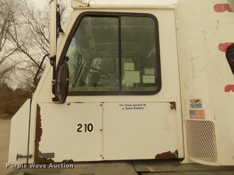 image for item DD2801 2005 Johnston 4000 sweeper