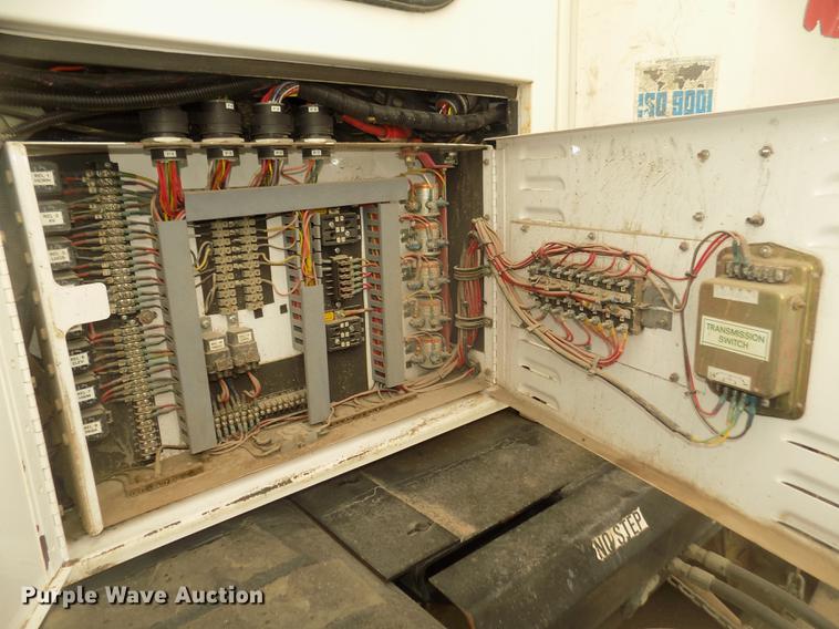 image for item DD2801 2005 Johnston 4000 sweeper