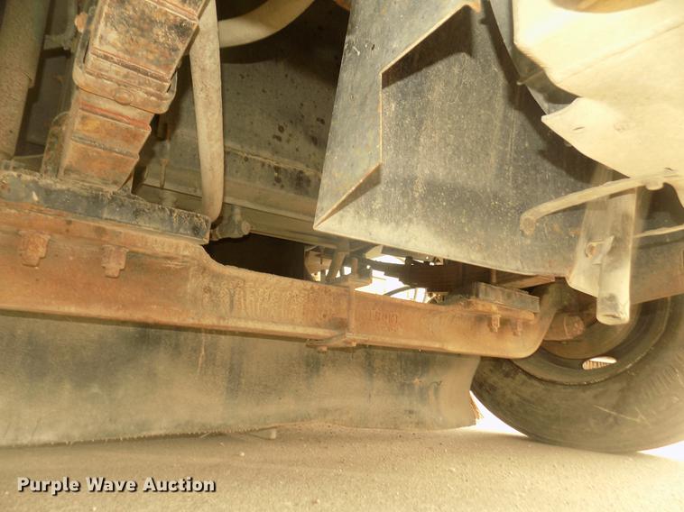 image for item DD2801 2005 Johnston 4000 sweeper