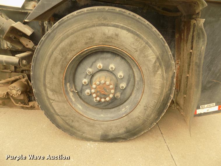 image for item DD2801 2005 Johnston 4000 sweeper