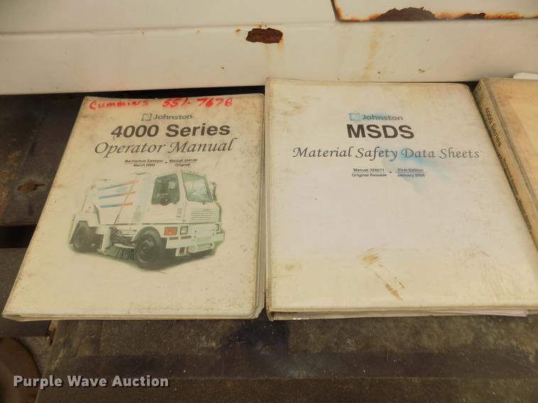 image for item DD2801 2005 Johnston 4000 sweeper