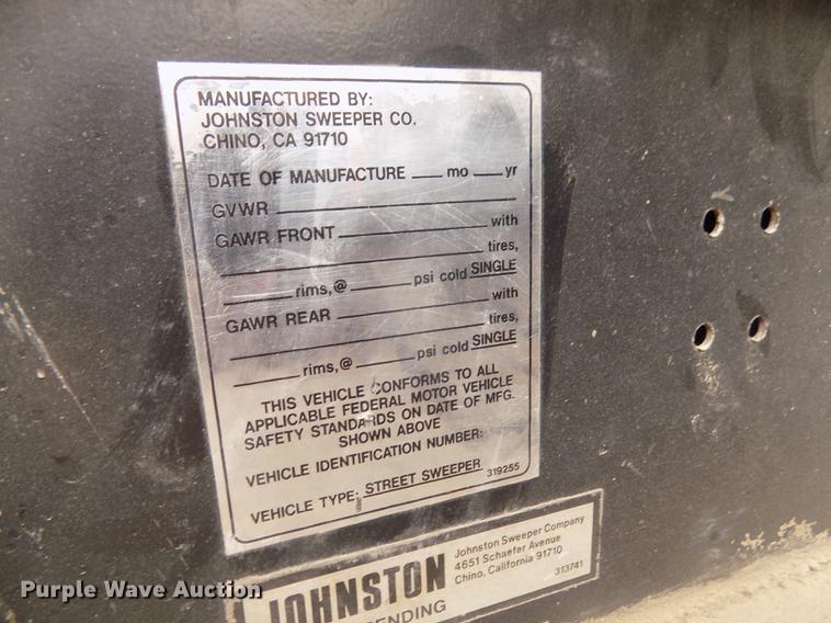 image for item DD2801 2005 Johnston 4000 sweeper