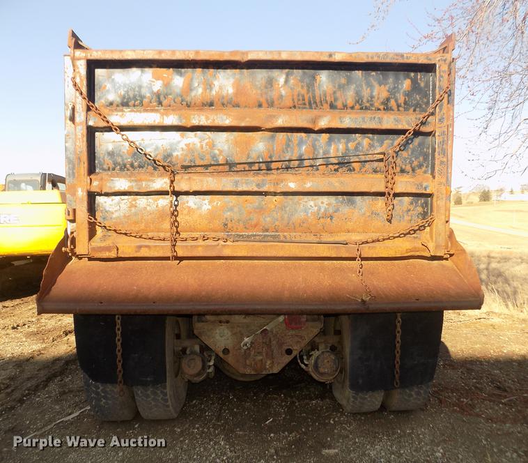 image for item DD2804 1976 Ford LT8000 dump truck