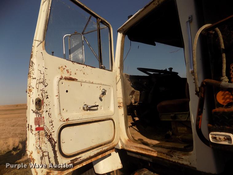 image for item DD2804 1976 Ford LT8000 dump truck