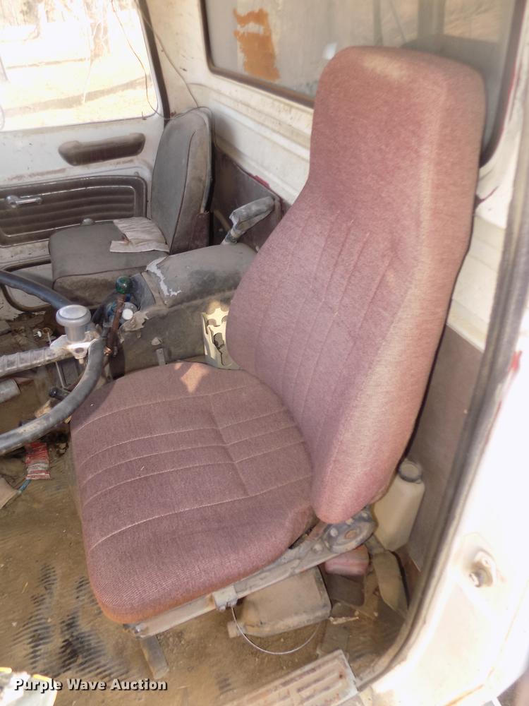 image for item DD2804 1976 Ford LT8000 dump truck