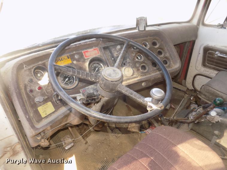 image for item DD2804 1976 Ford LT8000 dump truck