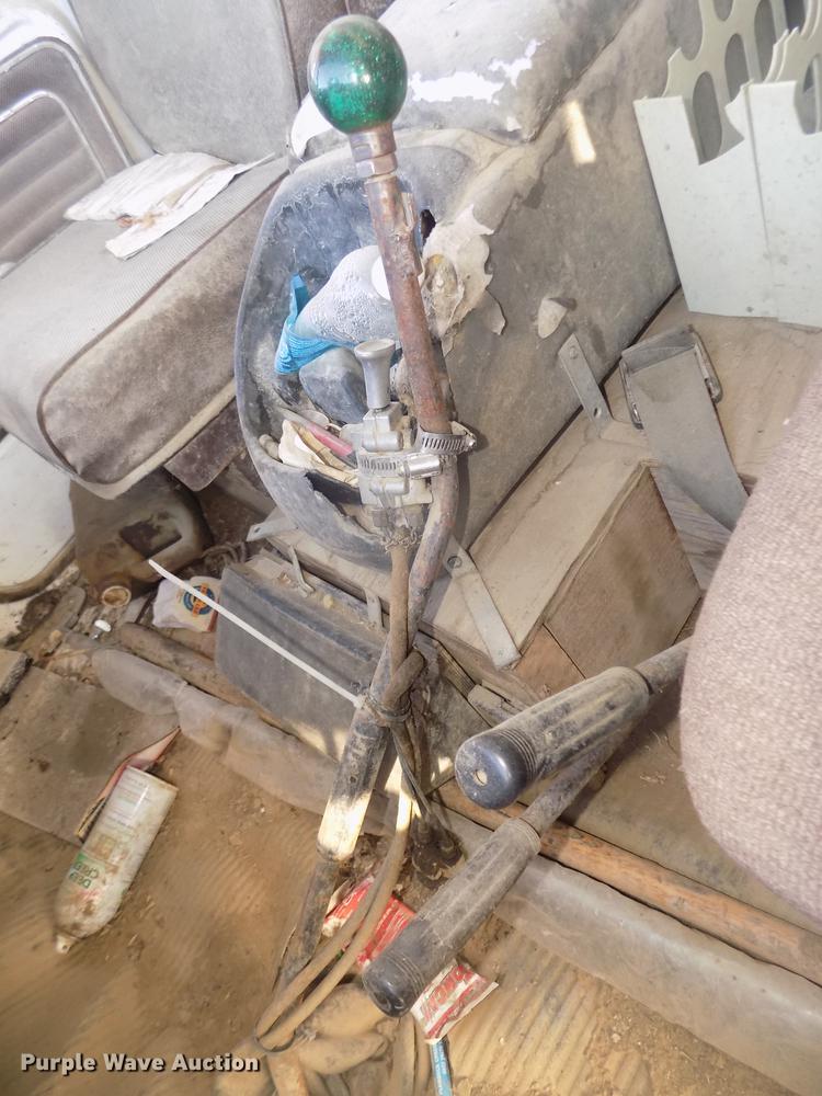 image for item DD2804 1976 Ford LT8000 dump truck