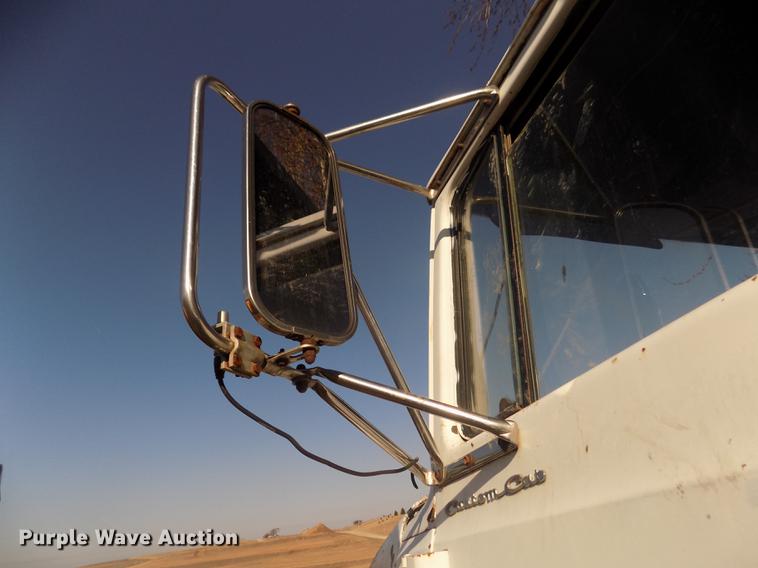 image for item DD2804 1976 Ford LT8000 dump truck