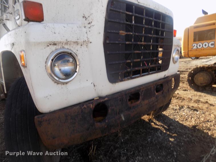 image for item DD2804 1976 Ford LT8000 dump truck