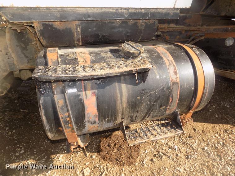 image for item DD2804 1976 Ford LT8000 dump truck