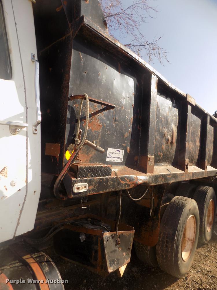 image for item DD2804 1976 Ford LT8000 dump truck