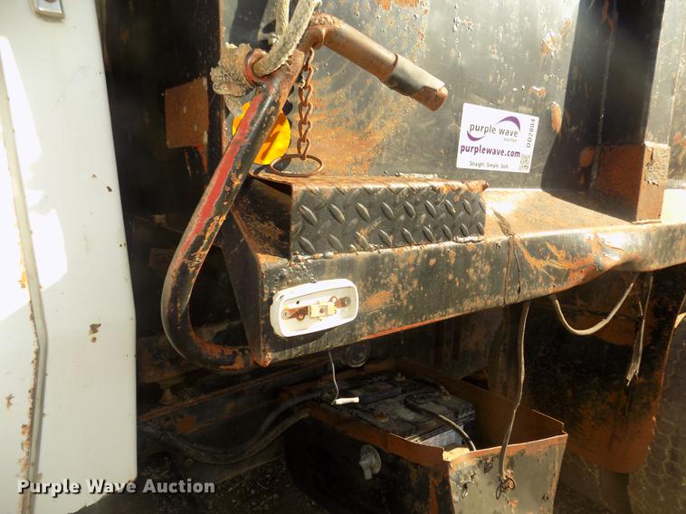 image for item DD2804 1976 Ford LT8000 dump truck