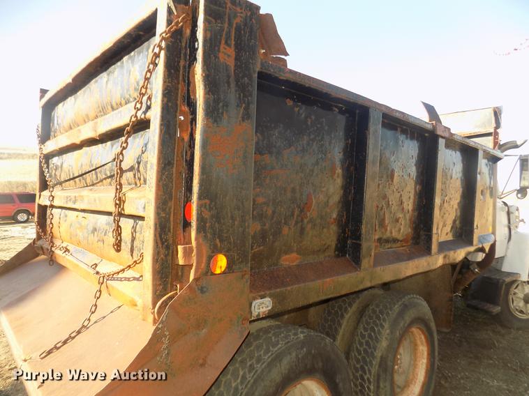 image for item DD2804 1976 Ford LT8000 dump truck