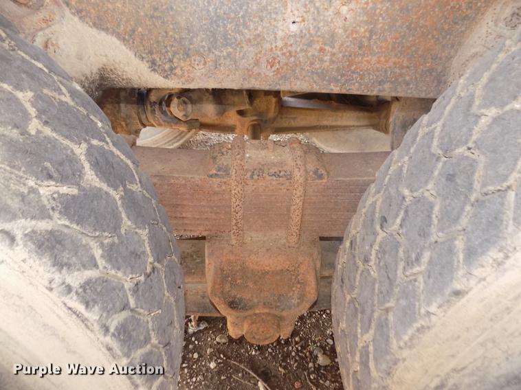 image for item DD2804 1976 Ford LT8000 dump truck