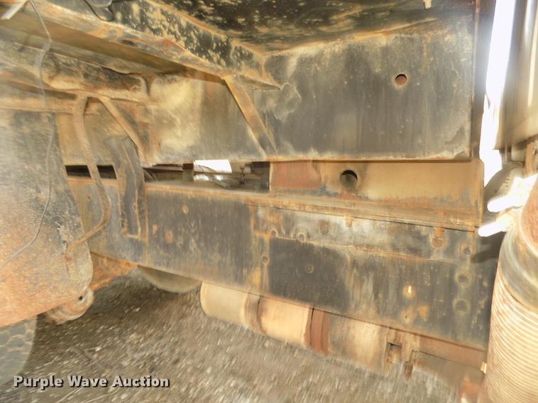 image for item DD2804 1976 Ford LT8000 dump truck
