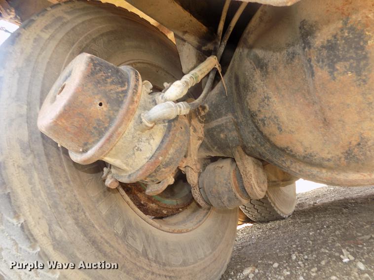 image for item DD2804 1976 Ford LT8000 dump truck