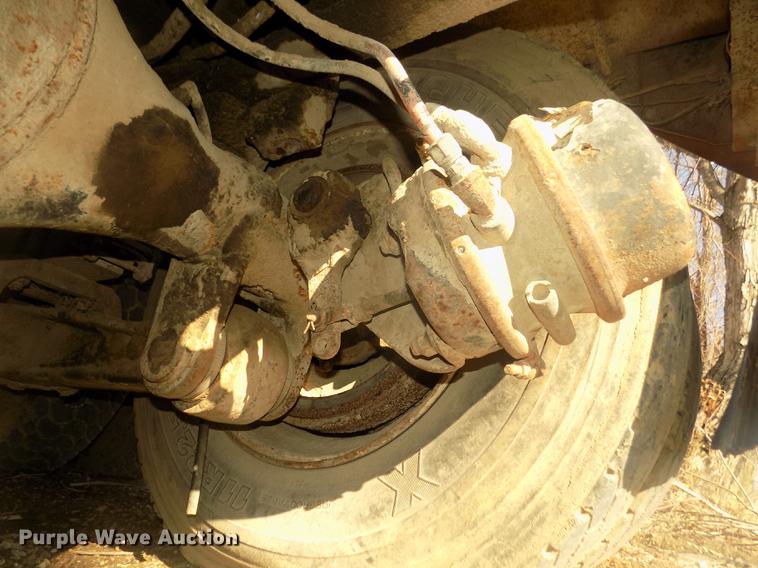 image for item DD2804 1976 Ford LT8000 dump truck