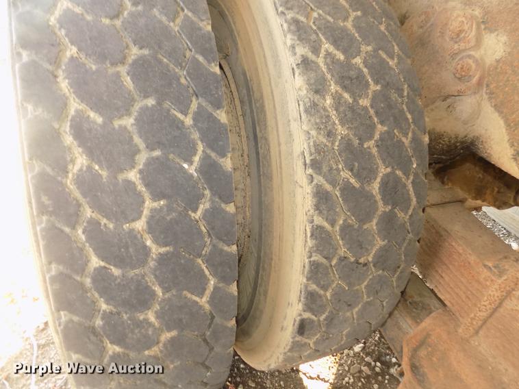 image for item DD2804 1976 Ford LT8000 dump truck