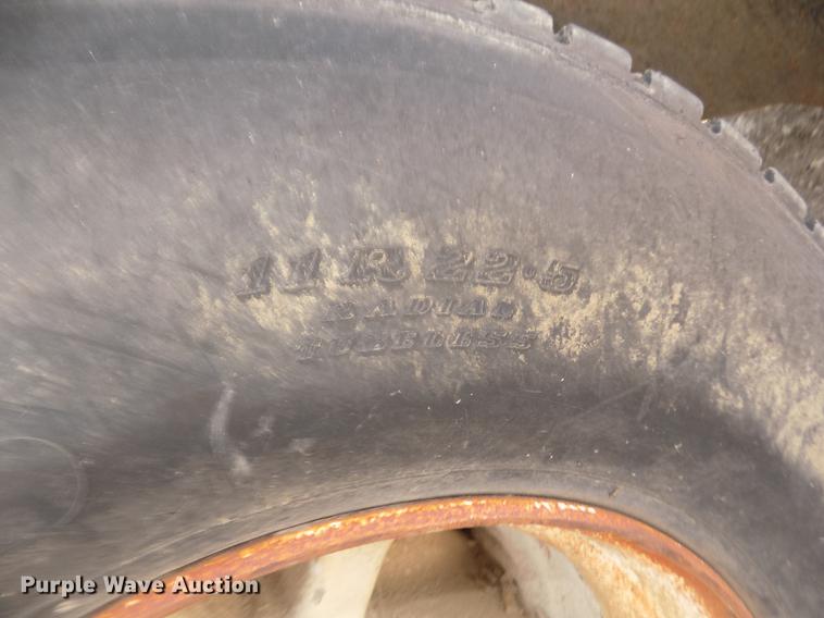 image for item DD2804 1976 Ford LT8000 dump truck