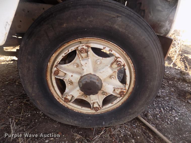 image for item DD2804 1976 Ford LT8000 dump truck