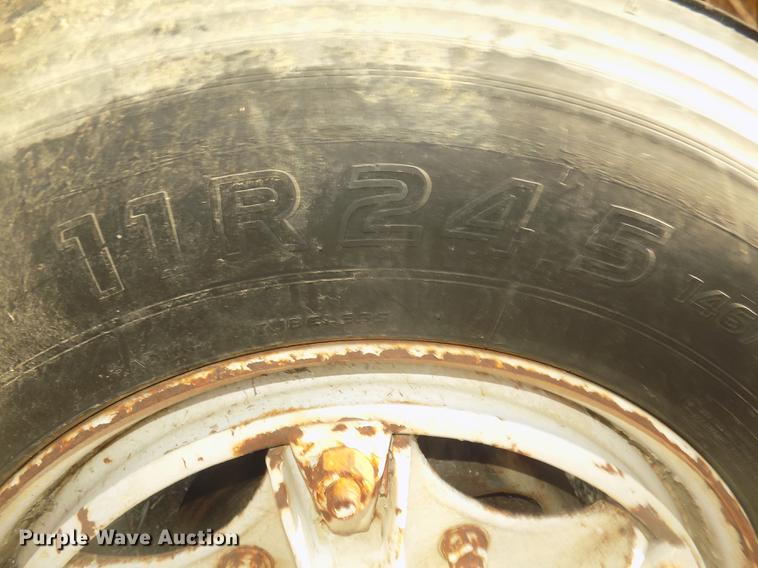 image for item DD2804 1976 Ford LT8000 dump truck