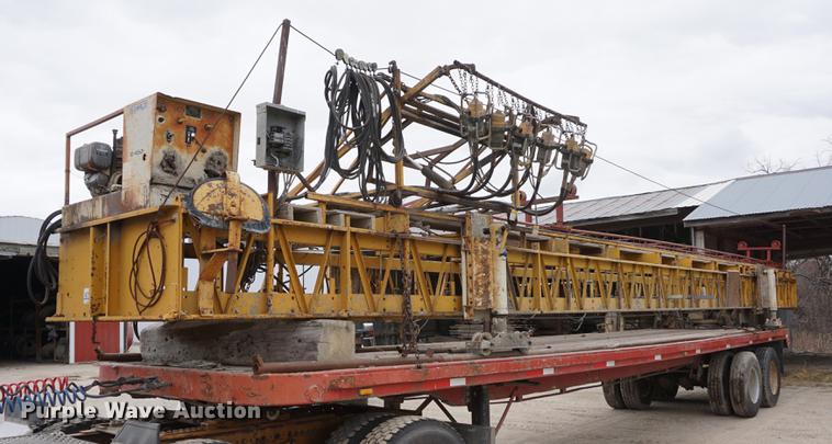 image for item DE3209 Gomaco C450 bridge deck finisher